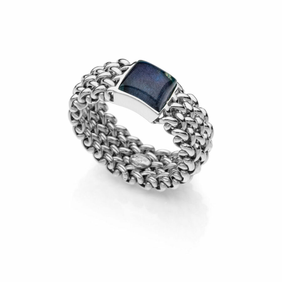 Ασημένιο δαχτυλίδι 925 επιμεταλλωμένο με ρόδιο και τετράγωνη μπλε πέτρα αμέθυστου.