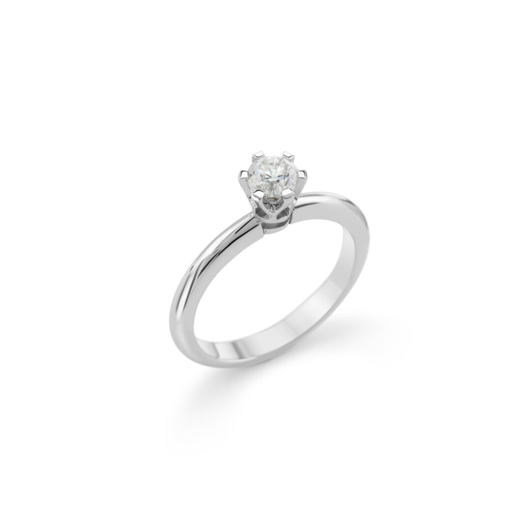 Designers Diamonds, handcrafted 18K  white gold solitaire ring,  with central brillant-cut diamond 0,50 ct H SI1