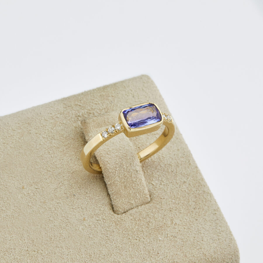 Δαχτυλίδι μονόπετρο Designers.one Jewelry, κίτρινος χρυσός Κ18 με τανζανίτη